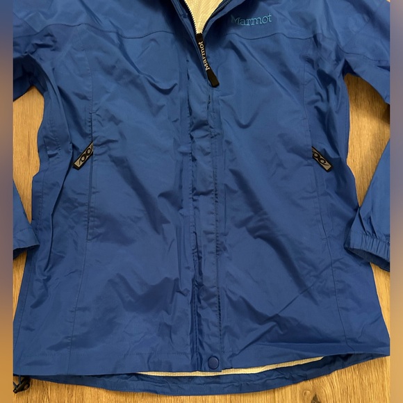EUC Marmot PreCip Lightweight Rain Jacket - Picture 4 of 11